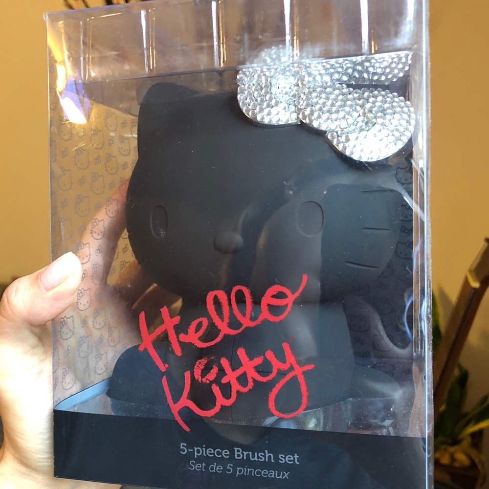 Hello Kitty 5 Piece Brush Set by Sephora